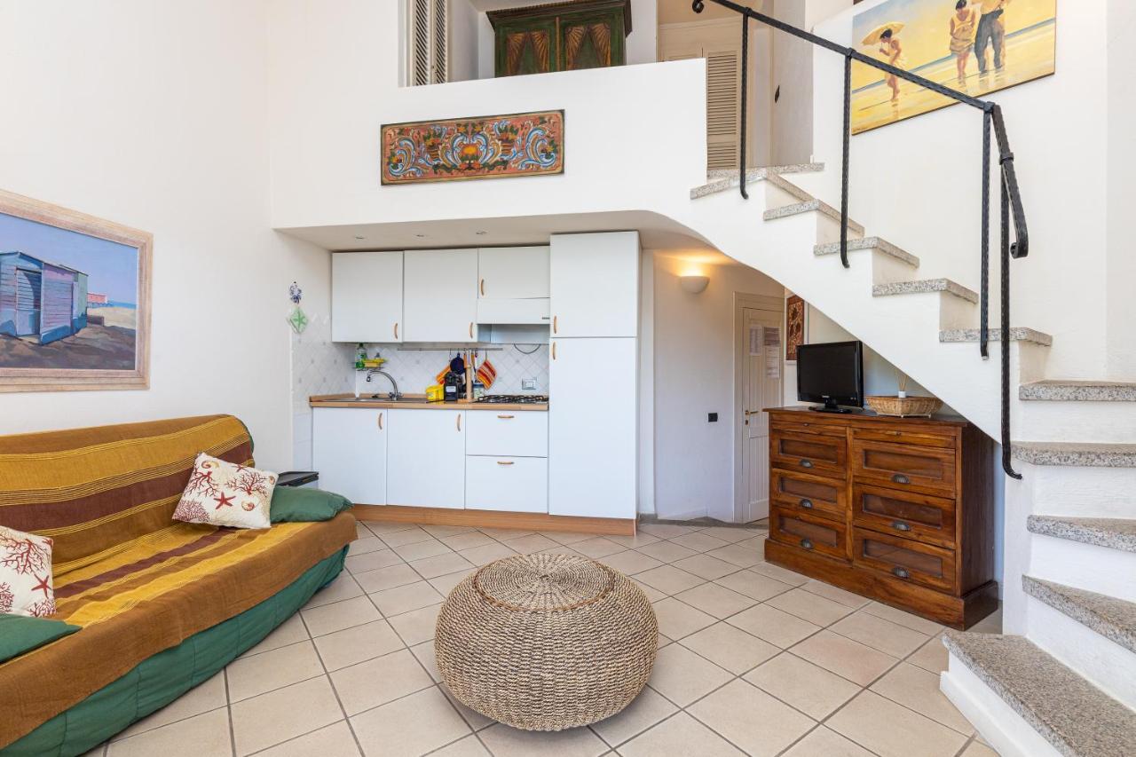 Casa Vacanze Baia Del Faro Palau Kültér fotó